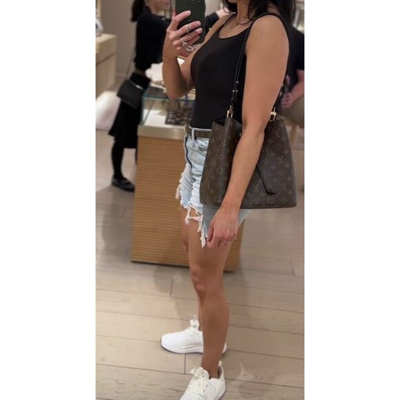 LOUIS VUITTON NeoNoe MM in Black - Picture 16 of 16